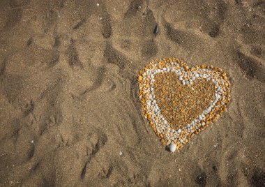 Palepchori Sahilde taş kalp