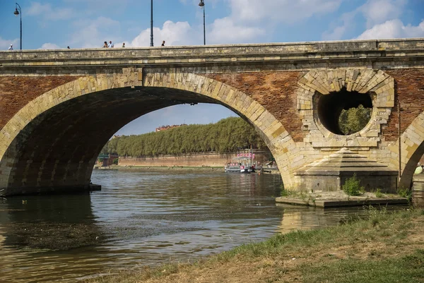 Puente sobre el río Garona, Toulouse — Foto de Stock