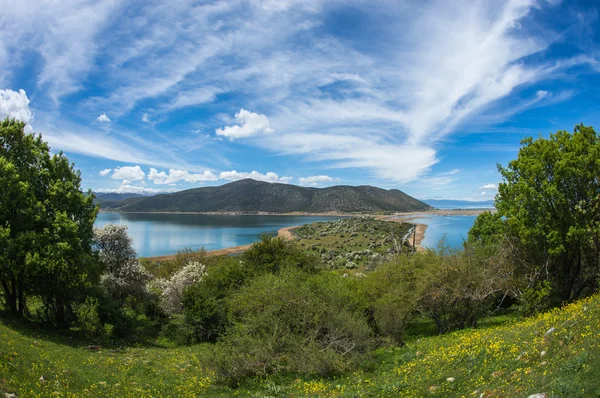 dağ ve göl Prespa, Yunanistan