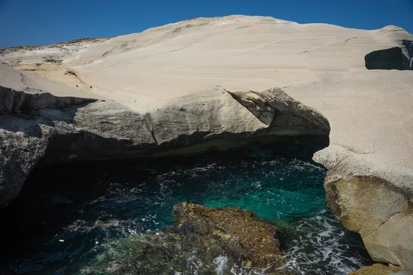 Moonscape beach Sarakiniko, Milos, Grecia — Foto de Stock