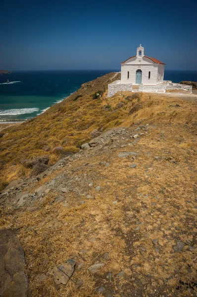 Petite église et paysage marin, Andros — Photo