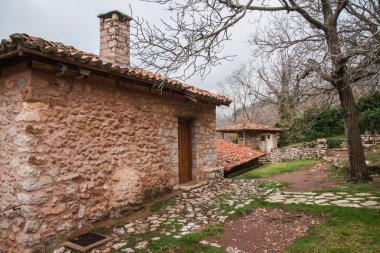 Eski evde Lousias Gorge