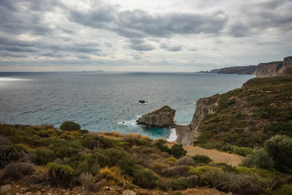 Мальовничий пейзаж з видом на море, острові Kythira, Греція — стокове фото