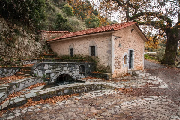 Antigua casa en Lousias Gorge Imagen de stock