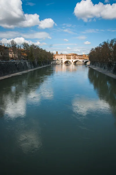 Río Tíber, Roma, Italia — Foto de Stock