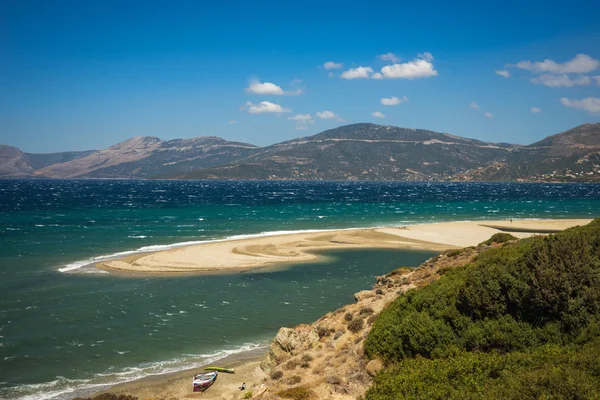 Złoty piasek plaży, Evia, Grecja — Zdjęcie stockowe