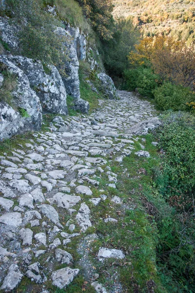 Ruïnes van het kasteel van de Byzantijnse stad van Mystras — Stockfoto