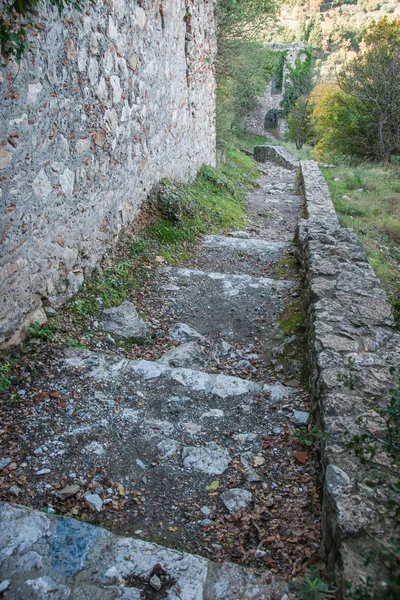 Ruinerna av bysantinska slottet staden Mystras — Stockfoto