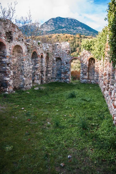 Ruinas del castillo bizantino ciudad de Mystras — Foto de Stock