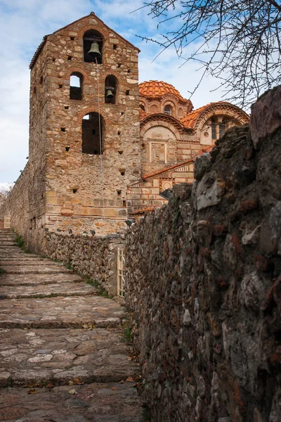 Ruinas del castillo bizantino ciudad de Mystras — Foto de Stock