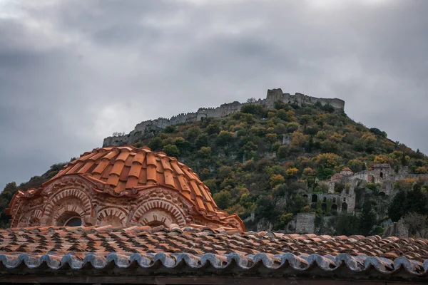 Ruinas del castillo bizantino ciudad de Mystras — Foto de Stock