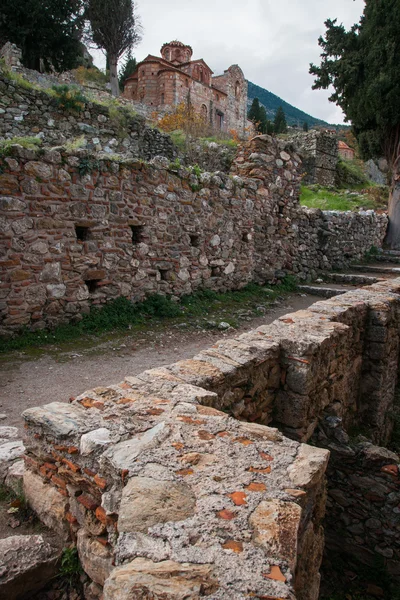 Ruinerna av bysantinska slottet staden Mystras — Stockfoto