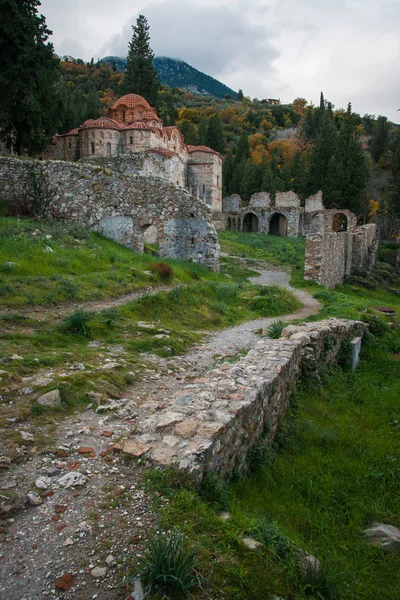 Pozůstatky byzantského hradu městě Mystras — Stock fotografie