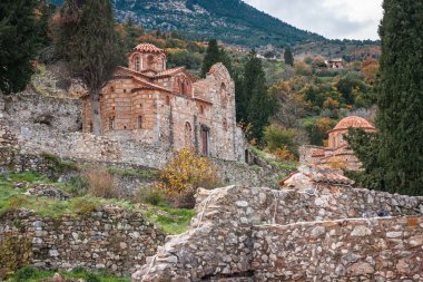 Mystras Bizans Kalesi şehrin kalıntıları