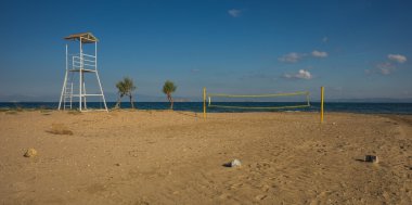Kumlu sahilde Voleybol Kulesi