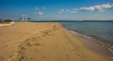Kumlu sahilde Voleybol Kulesi