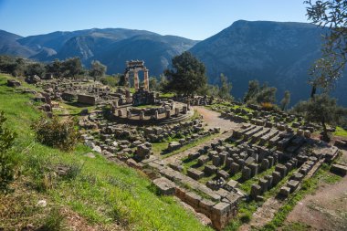 Apollon antik Yunan tapınağı kalıntıları