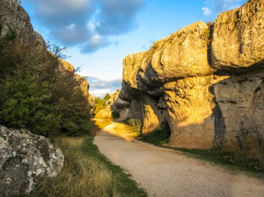 Büyülü Cuenca şehir Castilla la benzersiz kaya oluşumları 