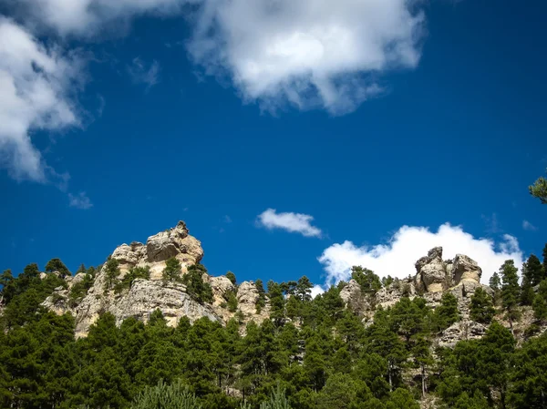 Güzel kaya oluşumları tr Cuenca, İspanya — Stok fotoğraf