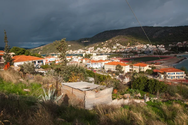 Cityscape op eiland van Poros, Griekenland — Stockfoto