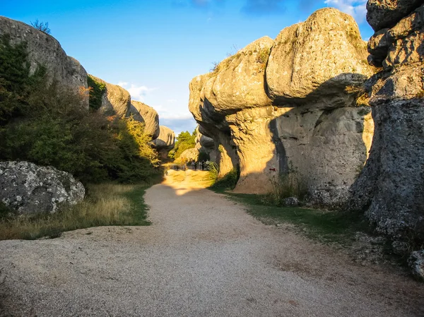 Formazioni rocciose uniche nella città incantata di Cuenca, Castilla la — Foto Stock