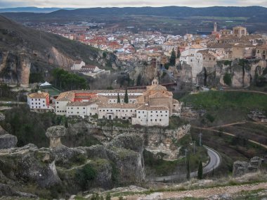 Cuenca şehir ve kaya oluşumları