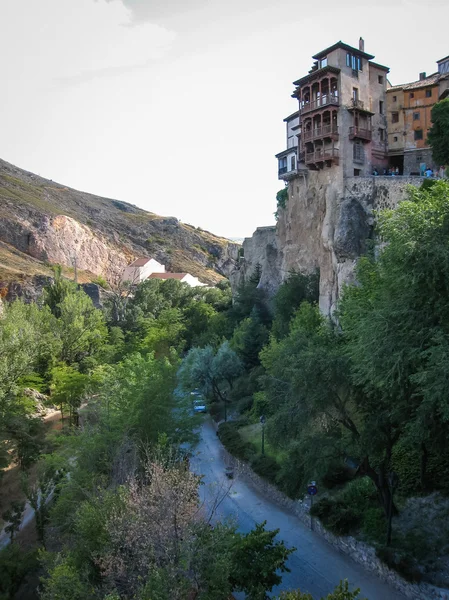 Hängande hus i Cuenca, Castilla-la Mancha, Spanien — Stockfoto