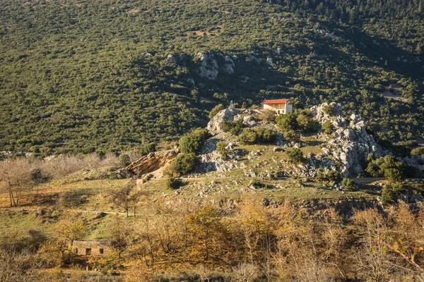 Yunanistan 'da küçük bir kilise — Stok fotoğraf