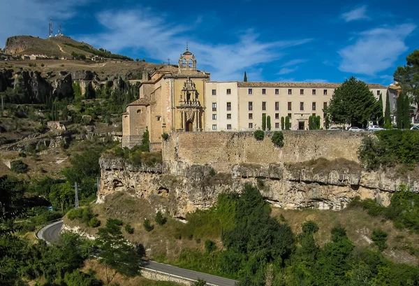 Città Cuenca e formazioni rocciose — Foto Stock