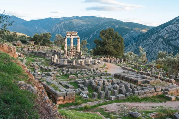 Antika grekiska Apollotemplet i Delfi — Stockfoto