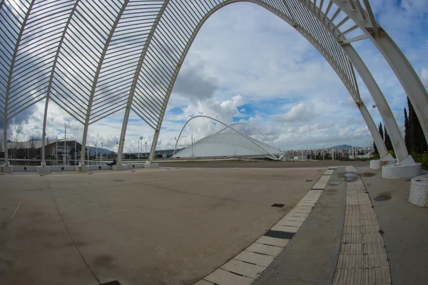 Complejo olimpic futurista en Atenas en tiempo nublado — Foto de Stock