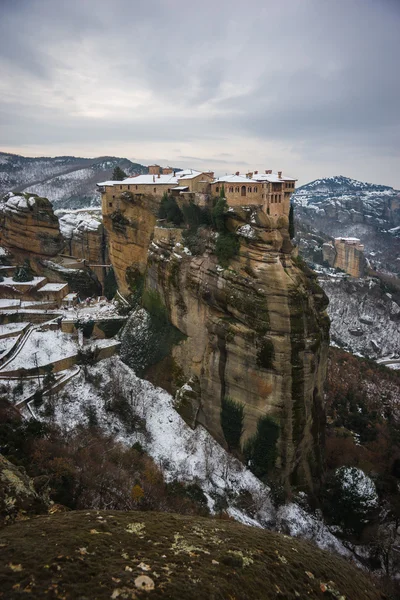 Vista de las montañas y monasterios de Meteora en invierno, Gree —  Fotos de Stock