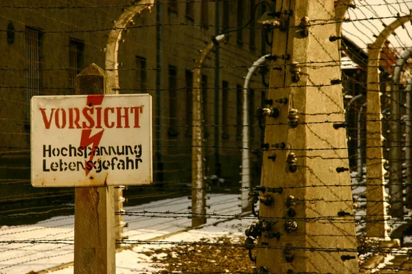 Elektriskt Stängsel Med Taggtråd Auschwitz Koncentrationsläger — Stockfoto