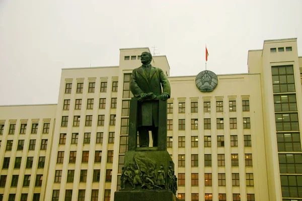 Minsk Vitryssland Dec 2006 Staty Lenin Framför Vitrysslands Regering Byggnad — Stockfoto