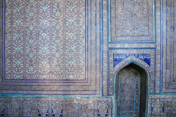 Edificio Tradicional Khiva Decorado Con Azulejos Azules Finamente Ornamentados —  Fotos de Stock