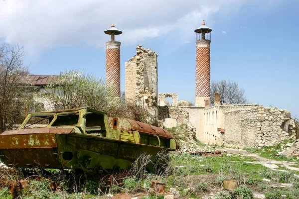 Véhicule Blindé Détruit Ruines Partie Azerbaïdjanaise Choucha Images De Stock Libres De Droits