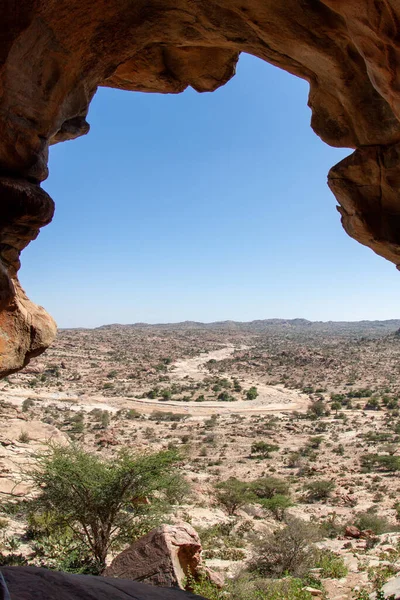 Vista Desolada Somalia Desde Boca Una Cueva Fotos de stock