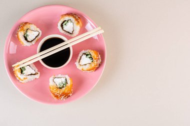 Nefis suşi. Geleneksel Asya yemekleri konsepti