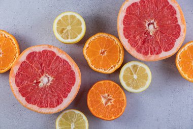 Taze narenciye dilimleri, yakın görüş.