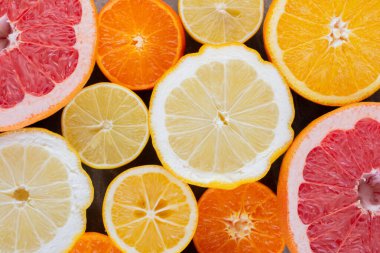 Taze narenciye dilimleri, yakın görüş.