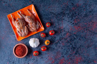 Lezzetli ızgara et ve baharat.