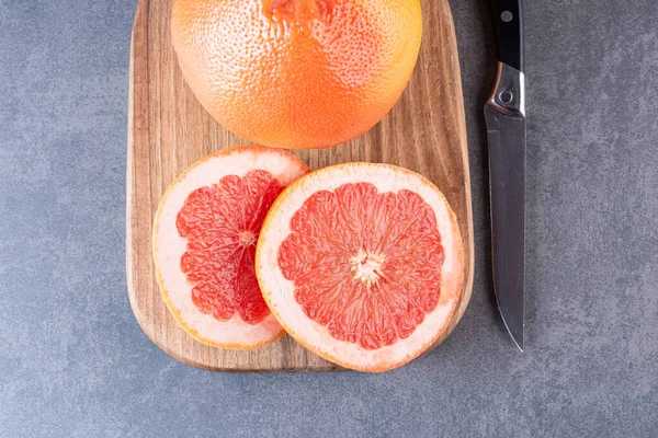 Fresh Ripe Grapefruits Grey Kitchen Background — Stock Photo, Image