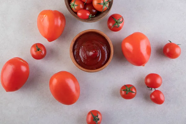 Salsa Pomodoro Fresco Sfondo Grigio Vista Dall Alto — Foto Stock