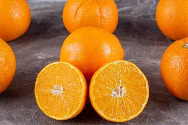 식탁에 오렌지 건강에 영양의 — 스톡 사진