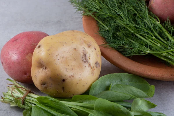 Frische Bio Kartoffeln Auf Grauem Hintergrund — Stockfoto