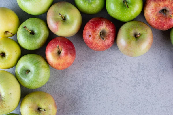 Manzanas Verdes Frescas Una Mesa Cocina — Foto de Stock