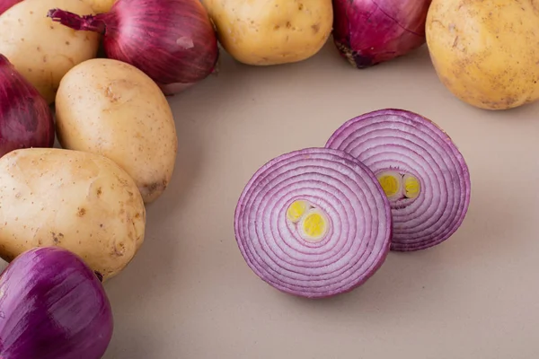 Frische Bio Kartoffeln Auf Grauem Hintergrund — Stockfoto