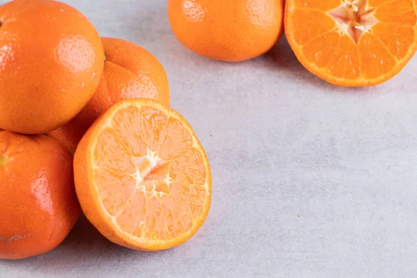 Laranjas Maduras Frescas Mesa Cozinha Conceito Nutrição Saudável — Fotografia de Stock