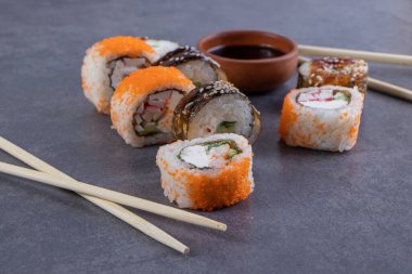 Nefis suşi. Geleneksel Asya yemekleri 