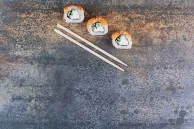 Nefis suşi. Geleneksel Asya yemekleri 